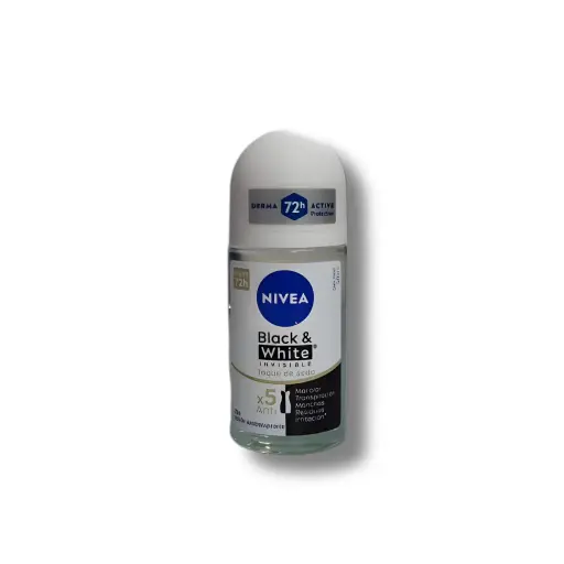 [559713] DESODORANTE NIVEA MUJER ROLL ON BLACK&WHITE INVISIBLE TOQUE DE SEDA 50ML
